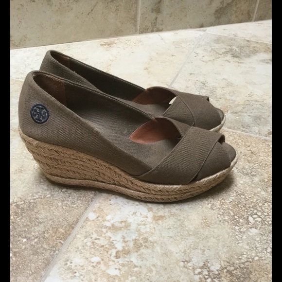 🎉Tory Burch Wedges!!! - Picture 1 of 4